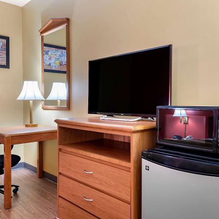 Econo Lodge Louisville Airport Exterior foto