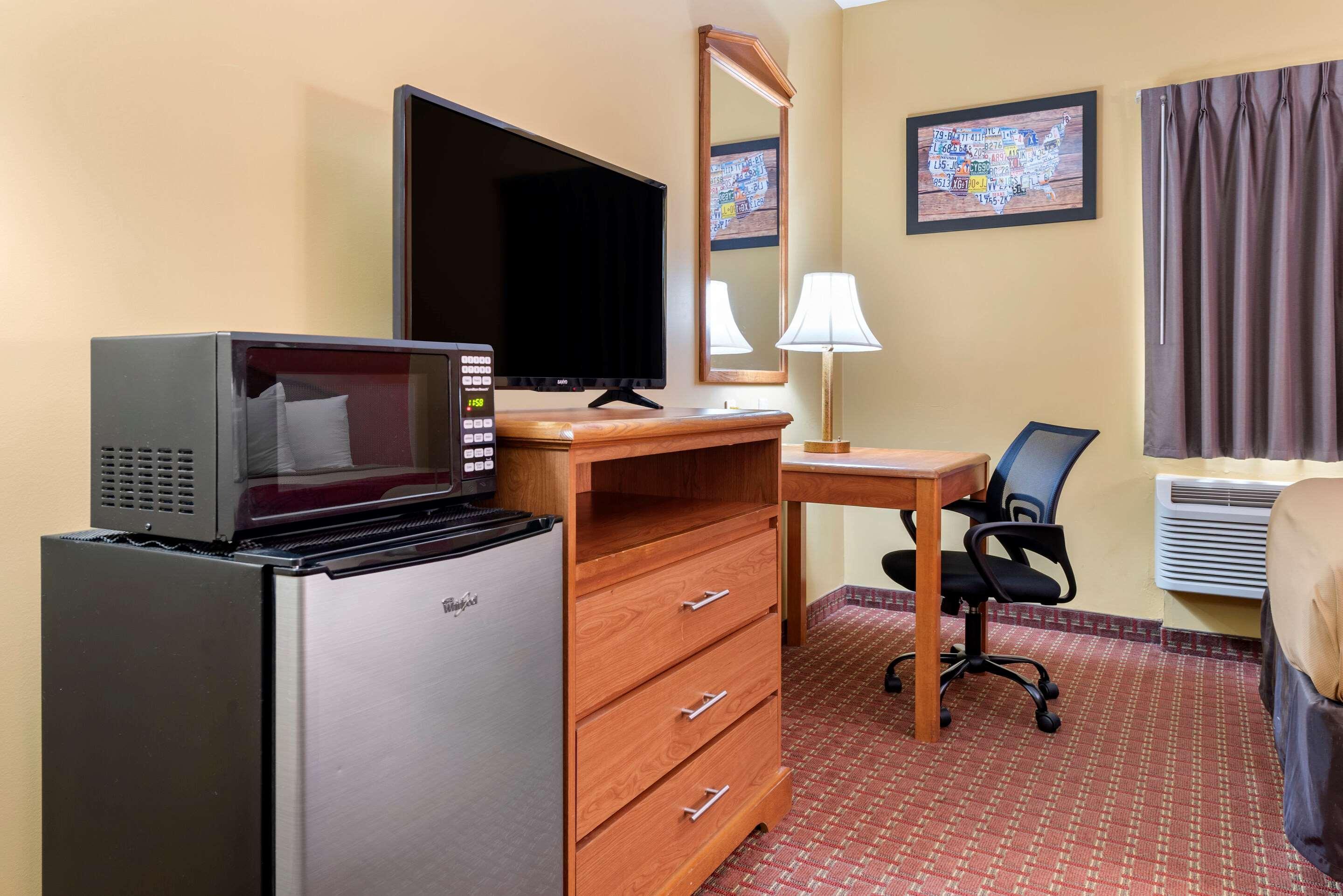 Econo Lodge Louisville Airport Exterior foto