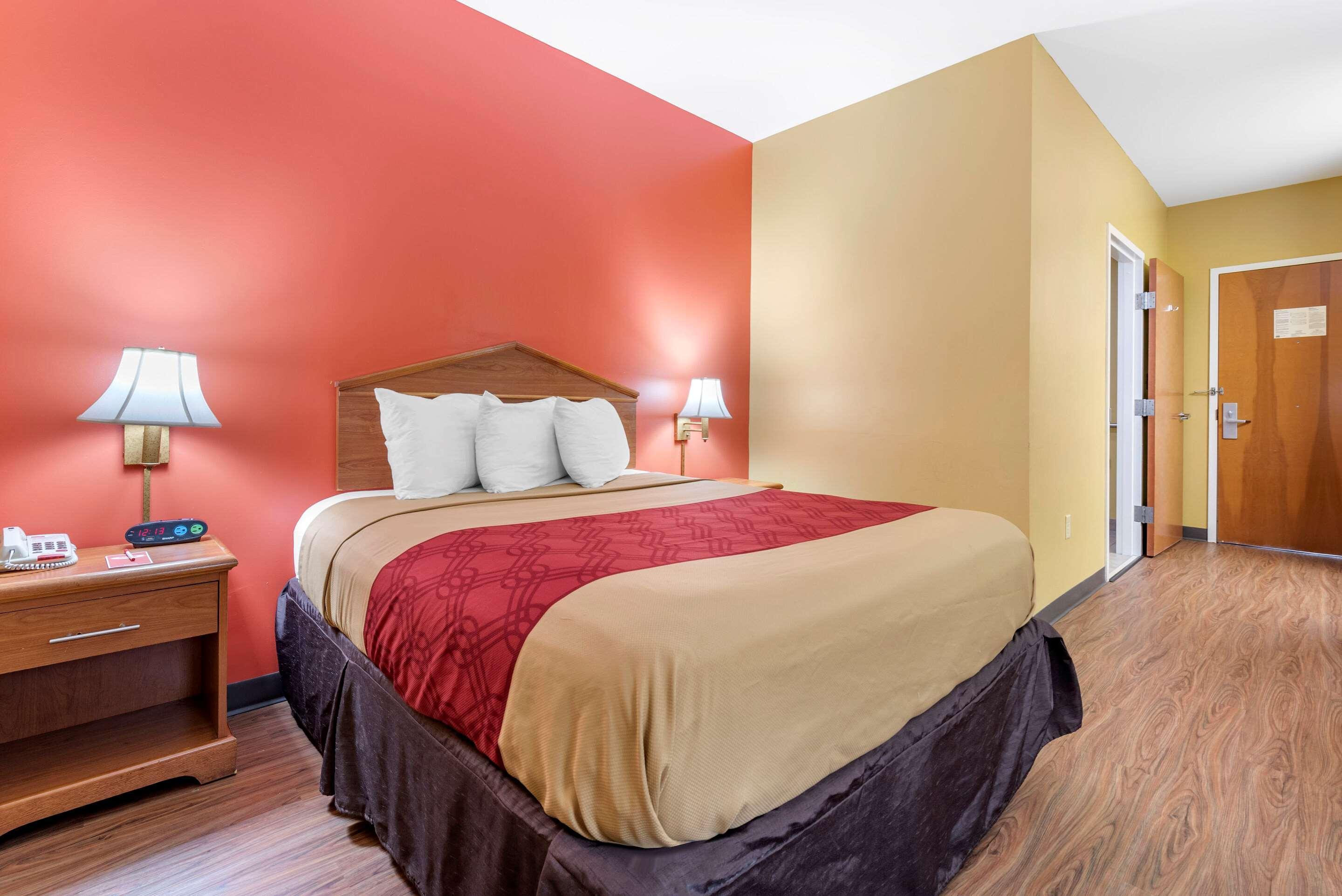 Econo Lodge Louisville Airport Exterior foto